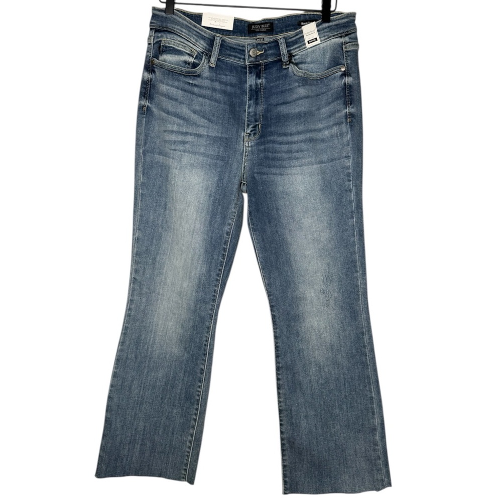 Judy Blue mid rise boot cut light wash jeans women's 31 
Y2k casual boho
